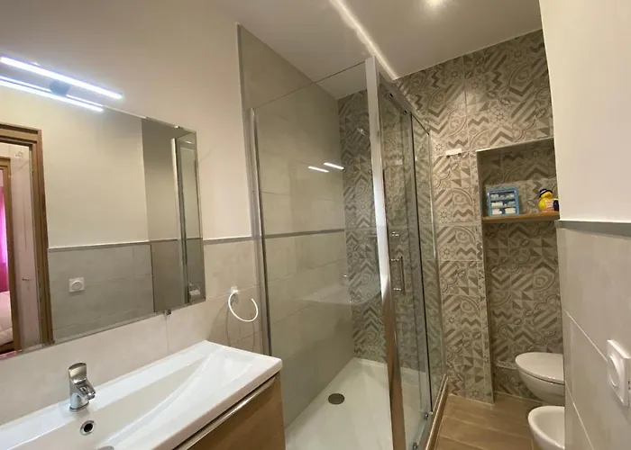 C014-bel De Standing Au Suquet